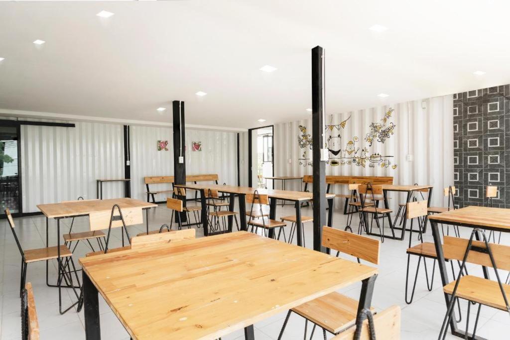 Qbix Hotel Khon Kaen Ngoại thất bức ảnh