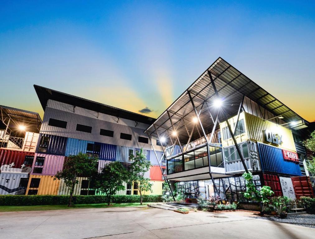 Qbix Hotel Khon Kaen Ngoại thất bức ảnh